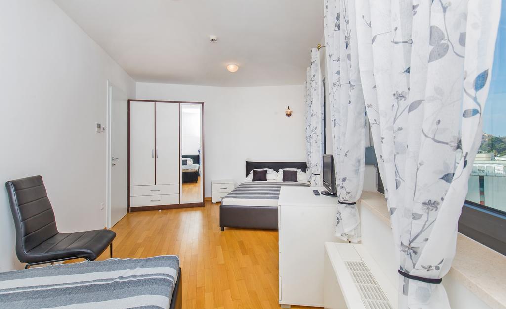 Bay View Apartment Fantastik ดูบรอฟนิก ภายนอก รูปภาพ